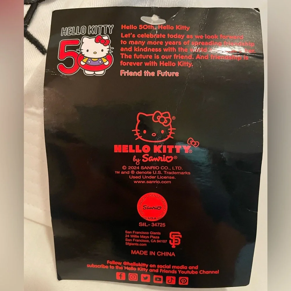 SF Giants Hello Kitty White Bucket Hat with Red Bow